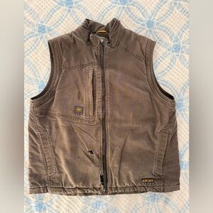 Men’s distressed Ariat vest XL